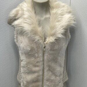 GUESS Women’s Amari Faux Fur Zip Vest